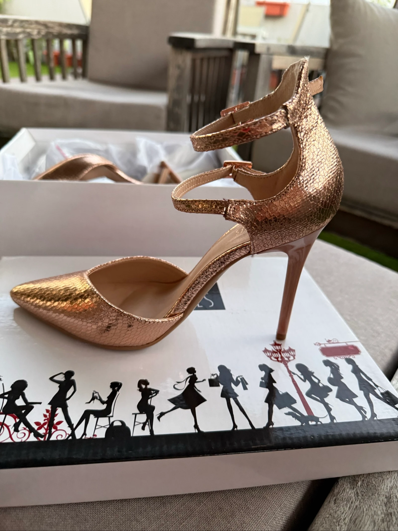 Tacones dorados efecto serpiente Lora Ferres talla 36 – photo 6